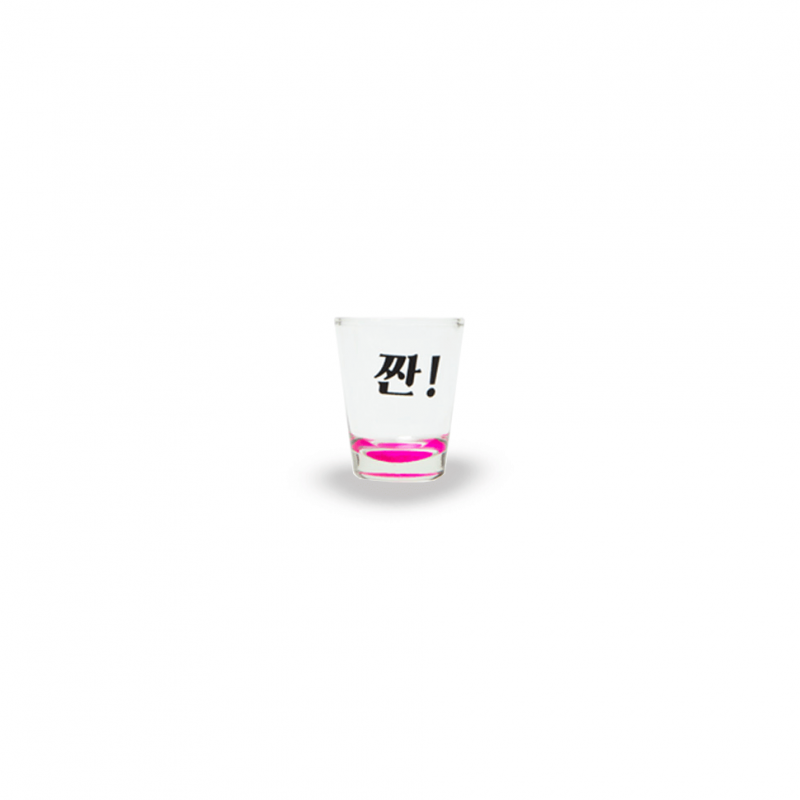 Vaso de shot fondo fucsia "Salud" Vaso de shot fondo fucsia "Salud"